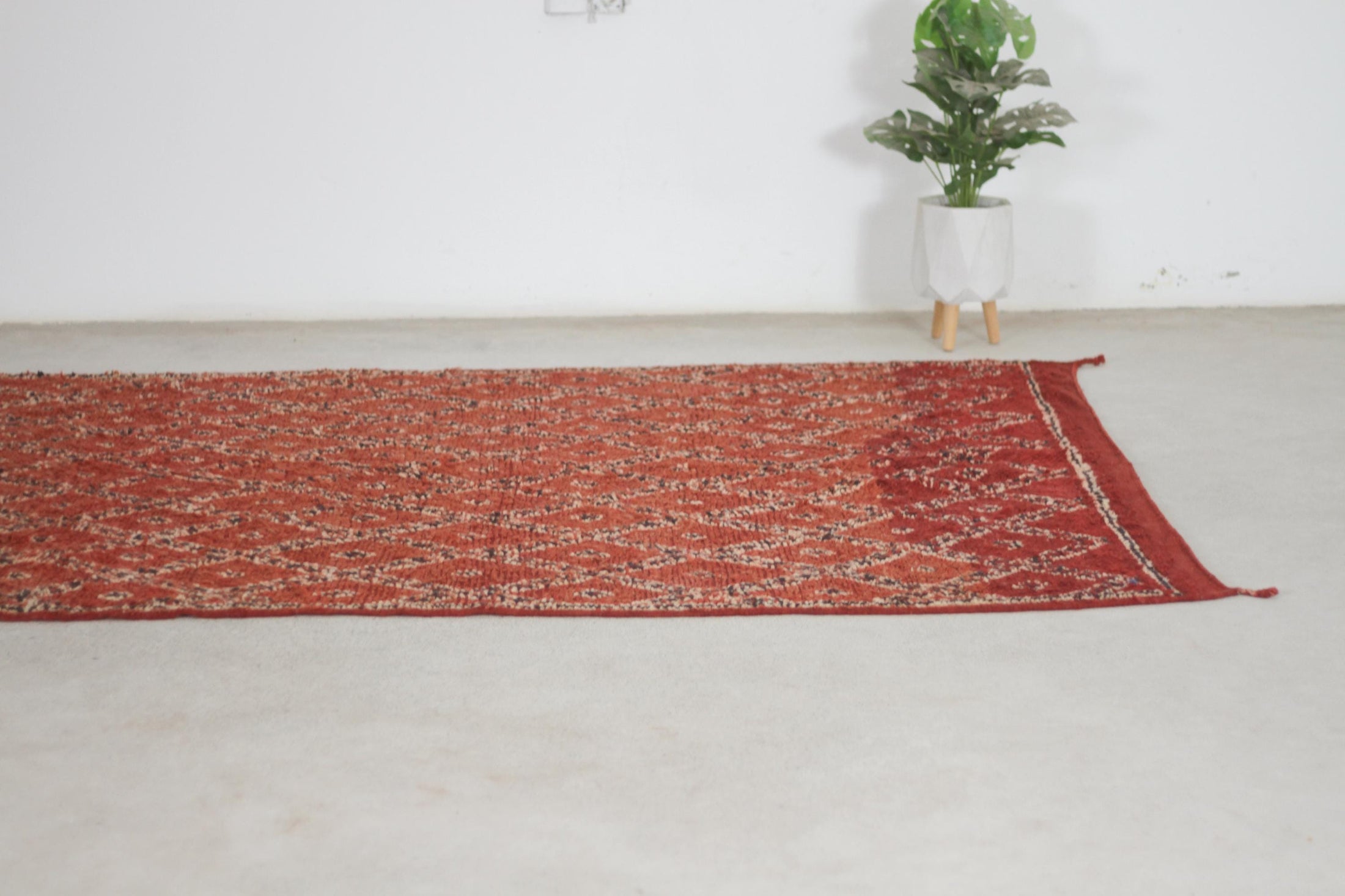 Vintage Moroccan Rug – Handmade Wool Berber rug, 6x12 ft – Red beni mguild rug