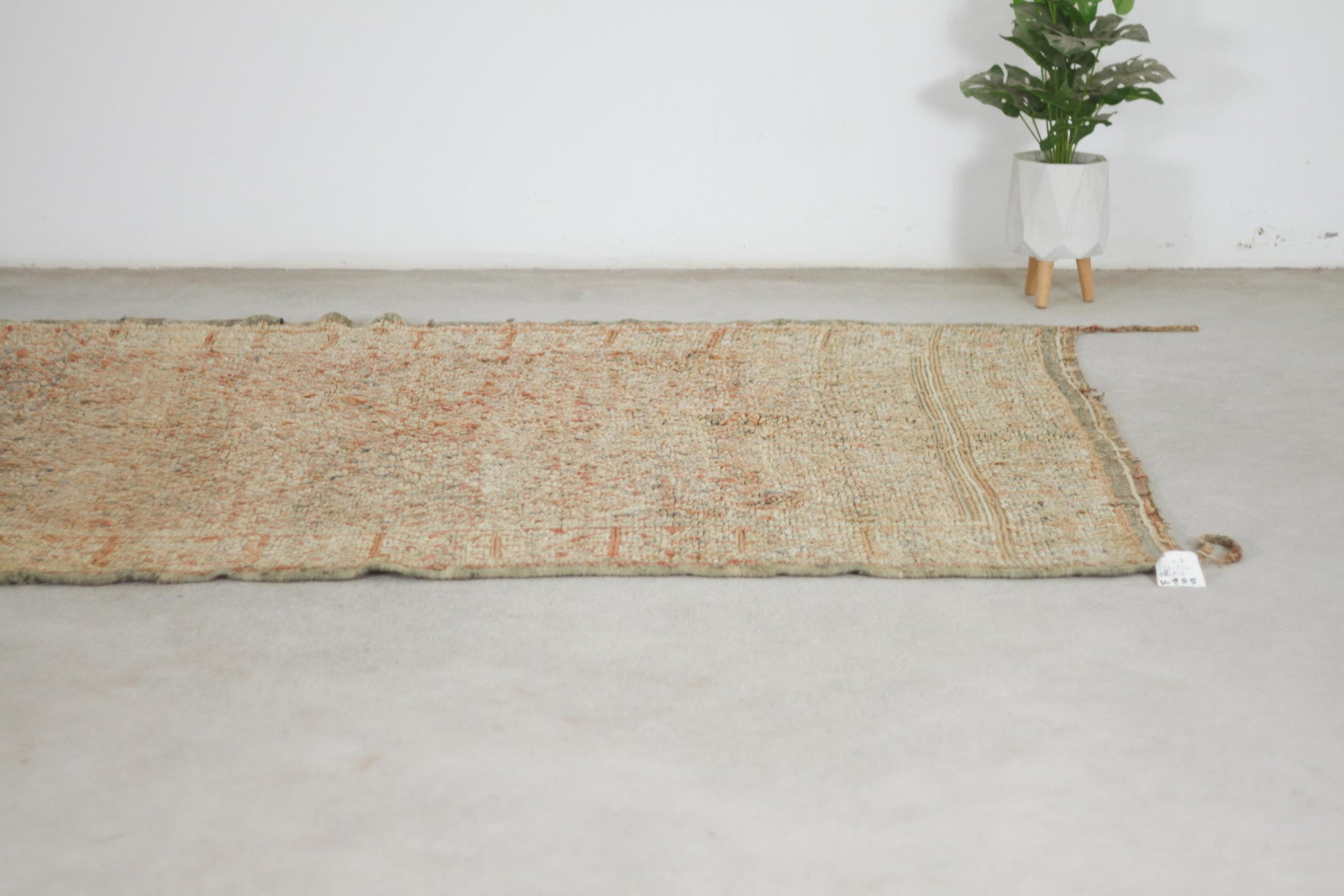 Vintage Moroccan Rug – Handmade Wool Berber rug, 6x9 ft – Peach beni mguild rug
