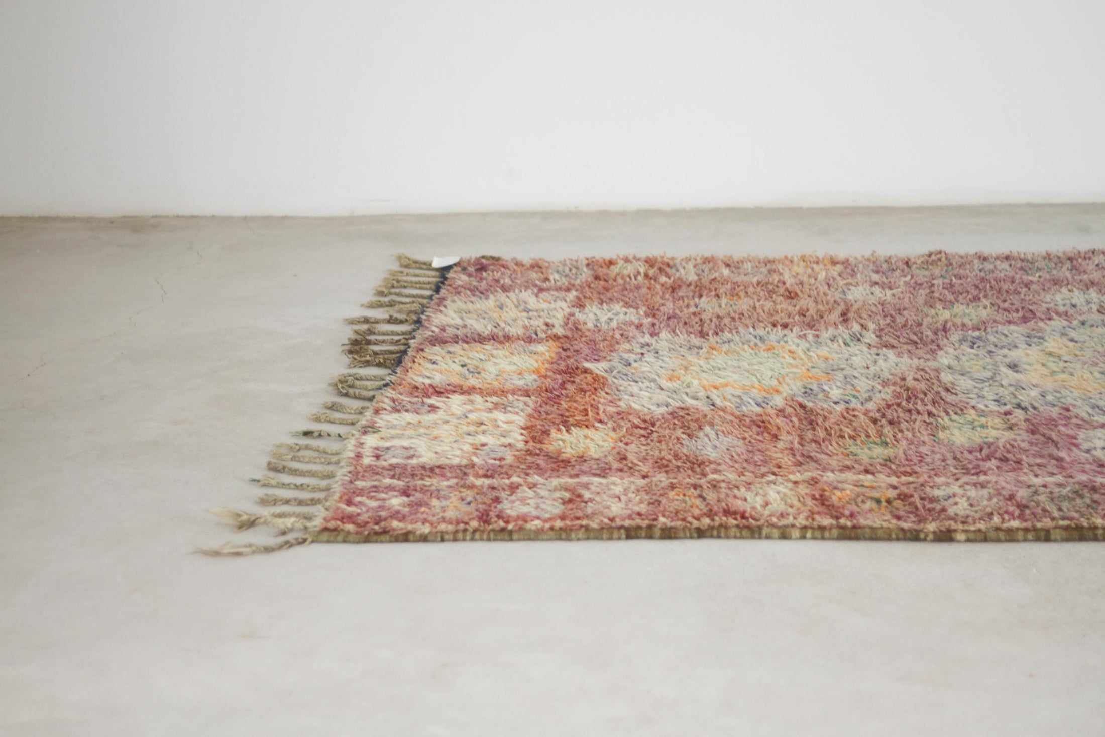 Vintage Moroccan Rug – Handmade Wool Berber rug, 6x8 ft – Purple beni mguild rug