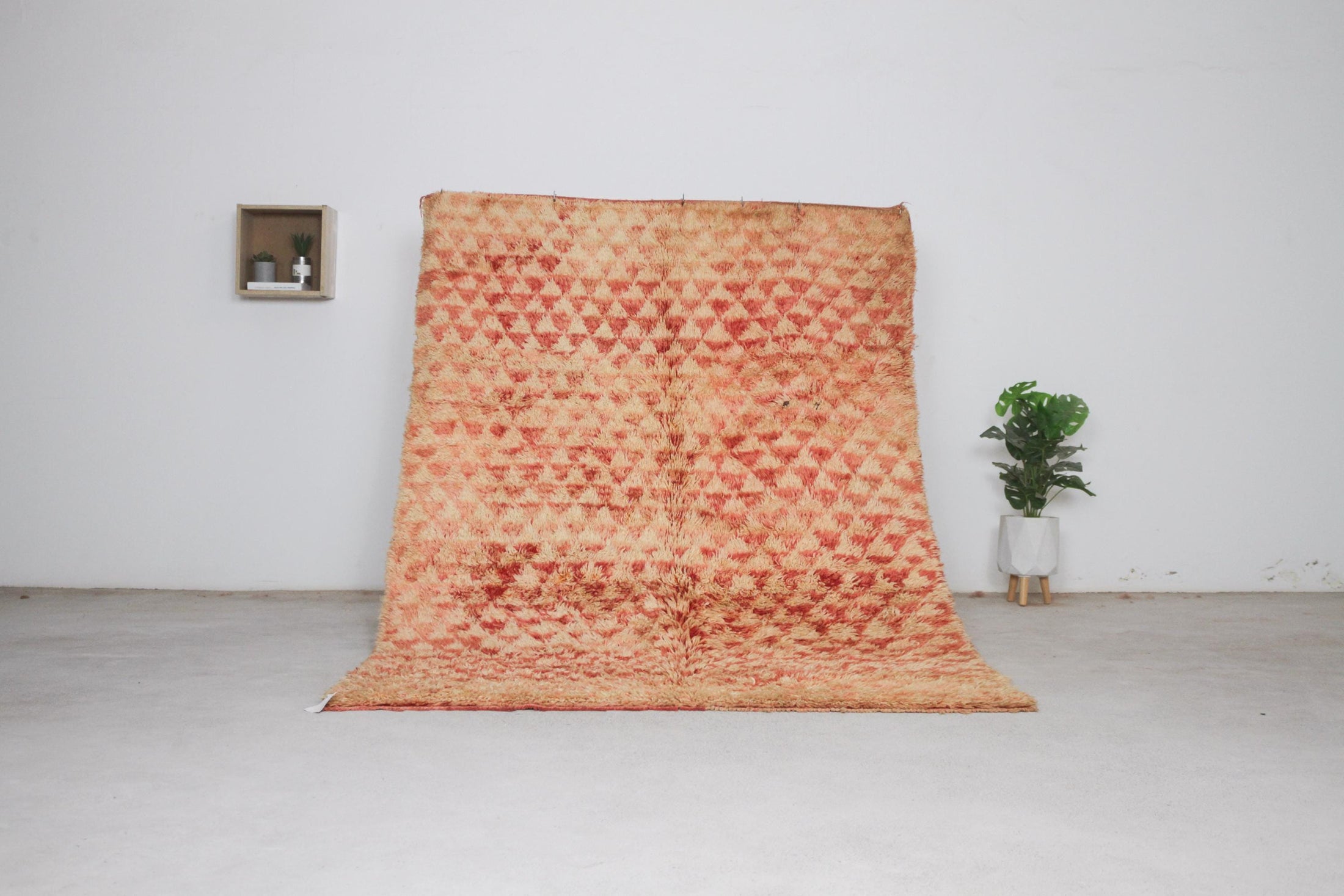 Vintage Moroccan Rug – Handmade Wool Berber rug, 5x7.5 ft – Orangee beni mguild rug
