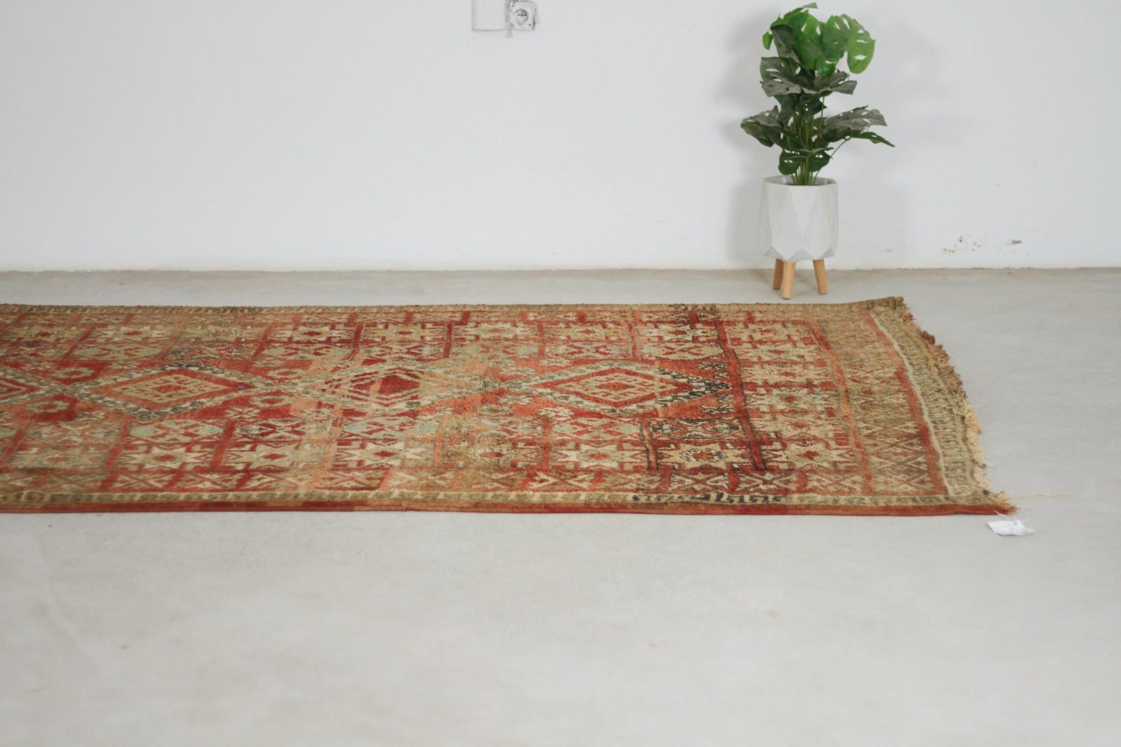 Vintage Moroccan Rug – Handmade Wool Berber rug, 6x12 ft – Brown beni mguild rug