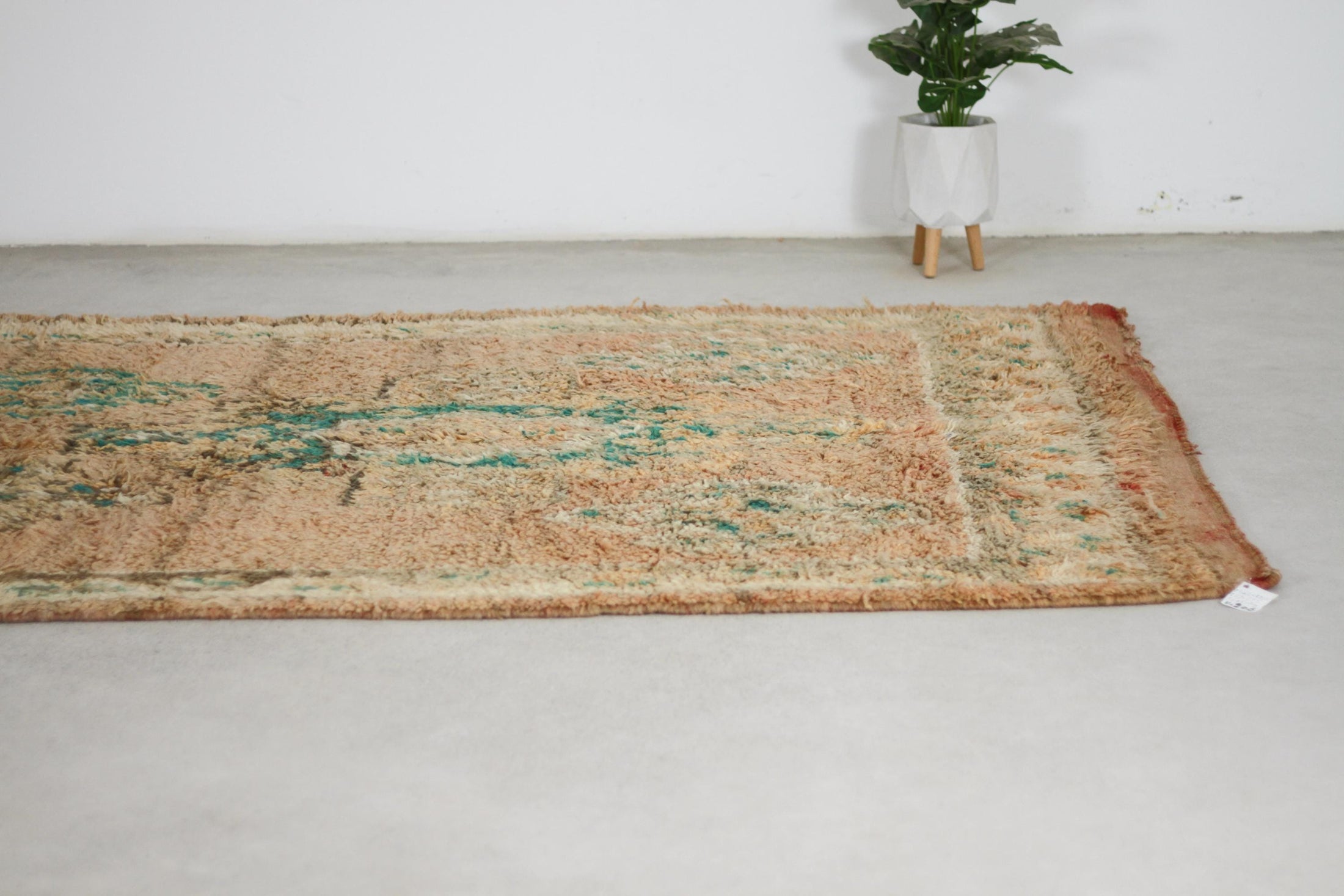 Vintage Moroccan Rug – Handmade Wool Berber rug, 6x12 ft – Peach beni mguild rug