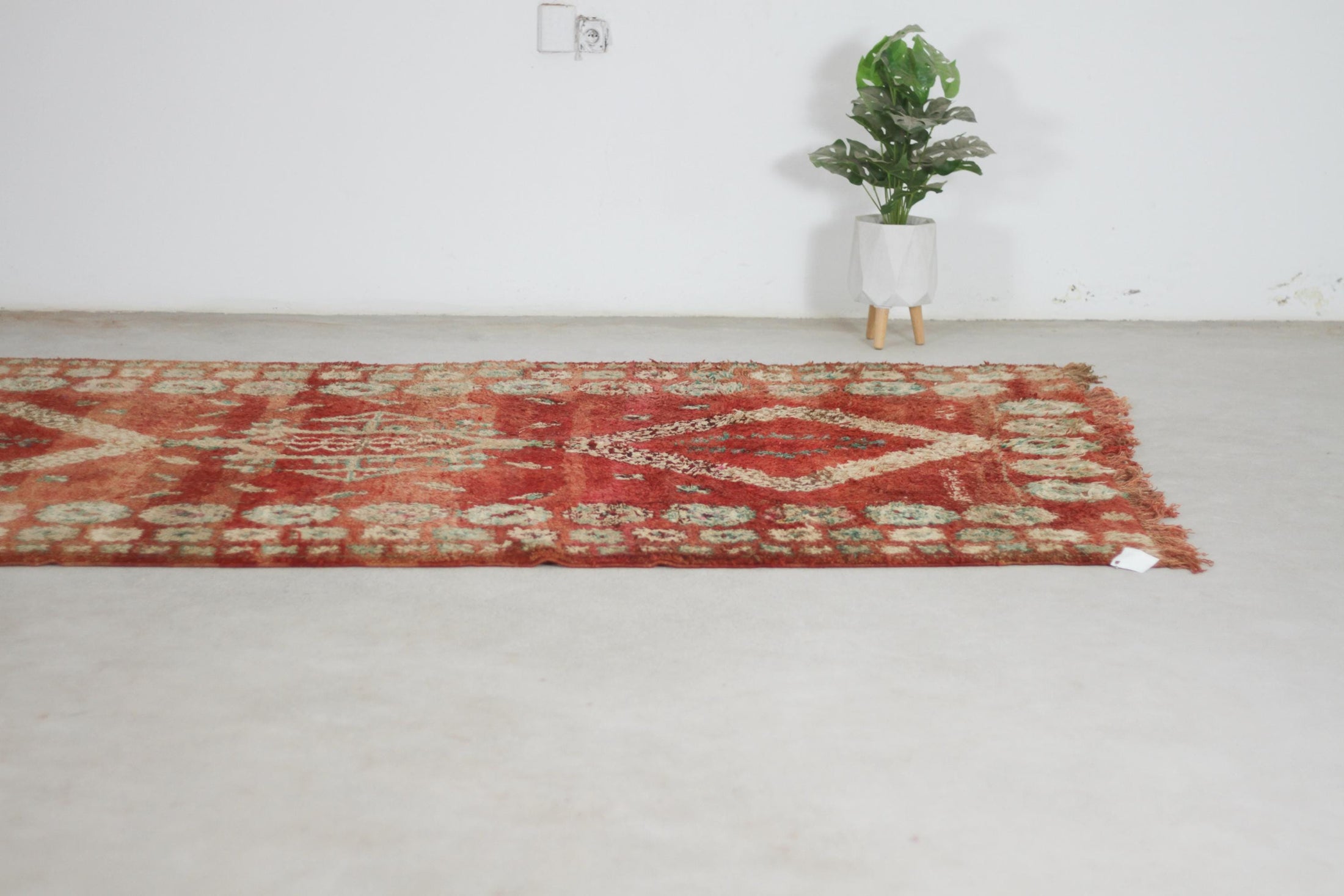 Vintage Moroccan Rug – Handmade Wool Berber rug, 6x11 ft – Red beni mguild rug