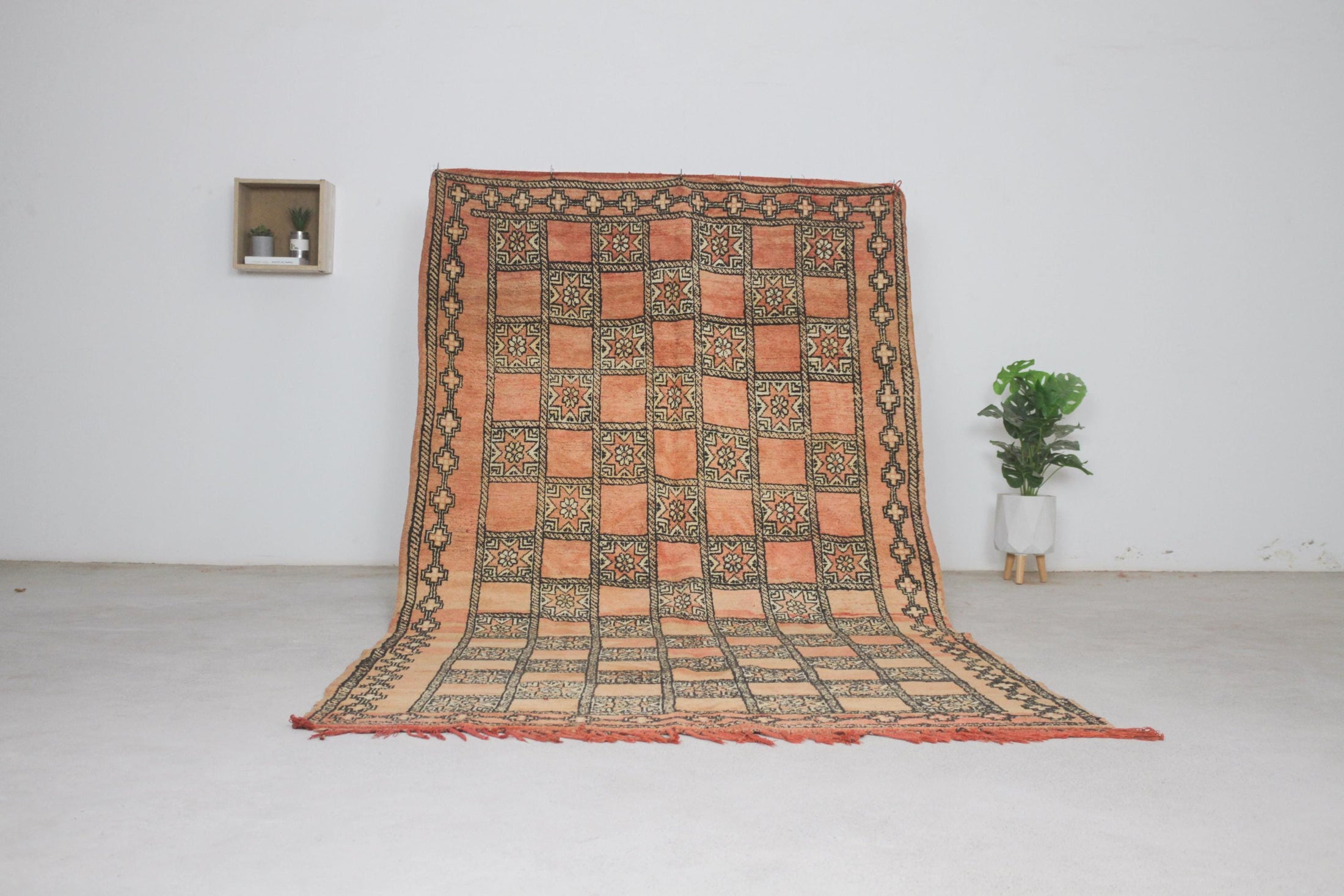 Vintage Moroccan Rug – Handmade Wool Berber rug, 5x9 ft – Peach beni mguild rug