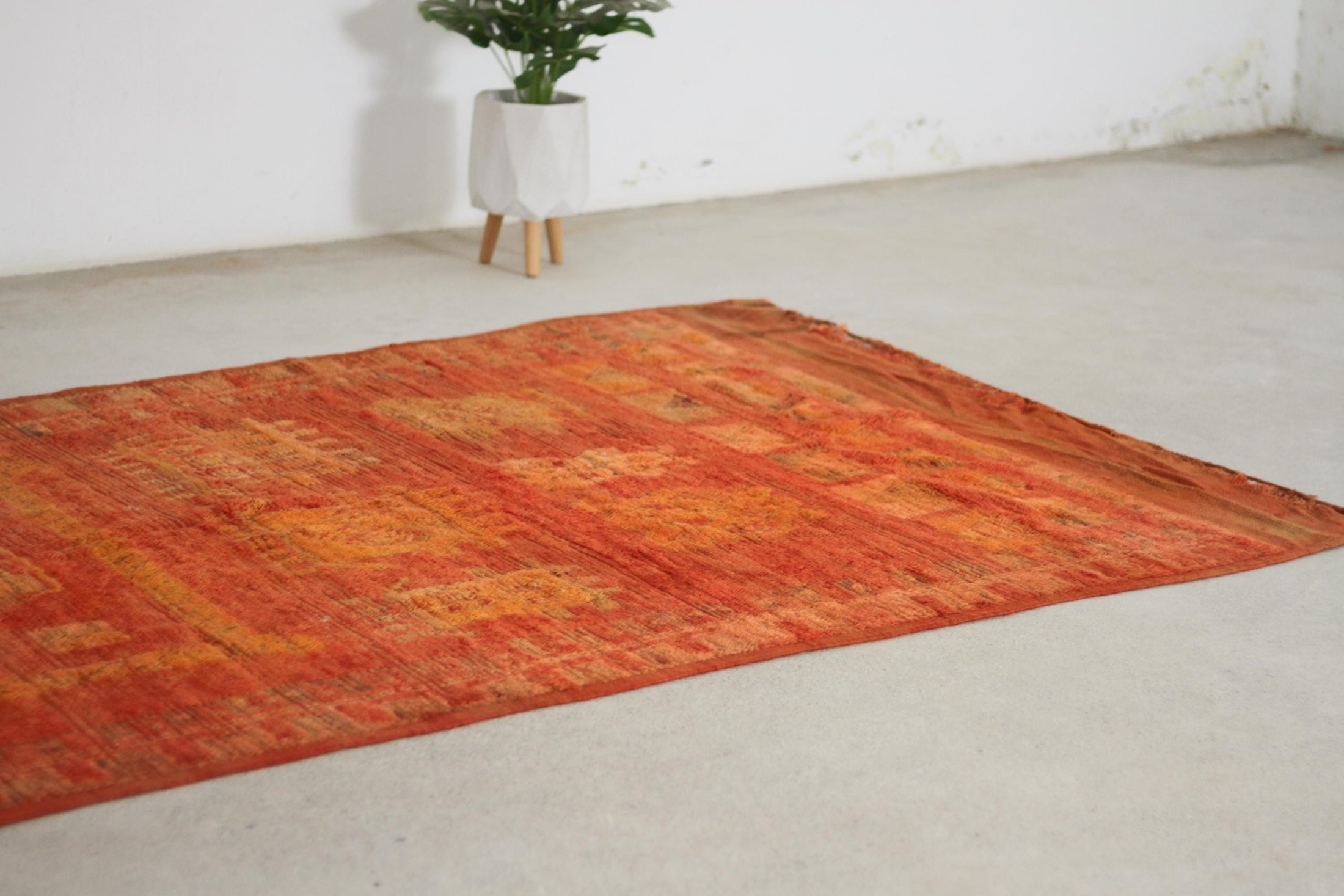 Vintage Moroccan Rug – Handmade Wool Berber rug, 5x10 ft – Orange beni mguild rug