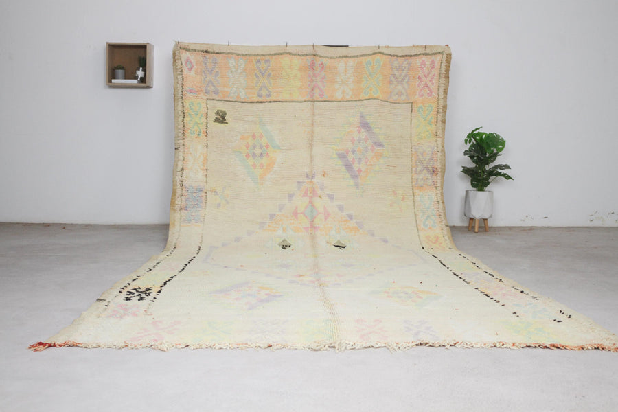 Vintage cream Moroccan rug No. 239, border and field, full view