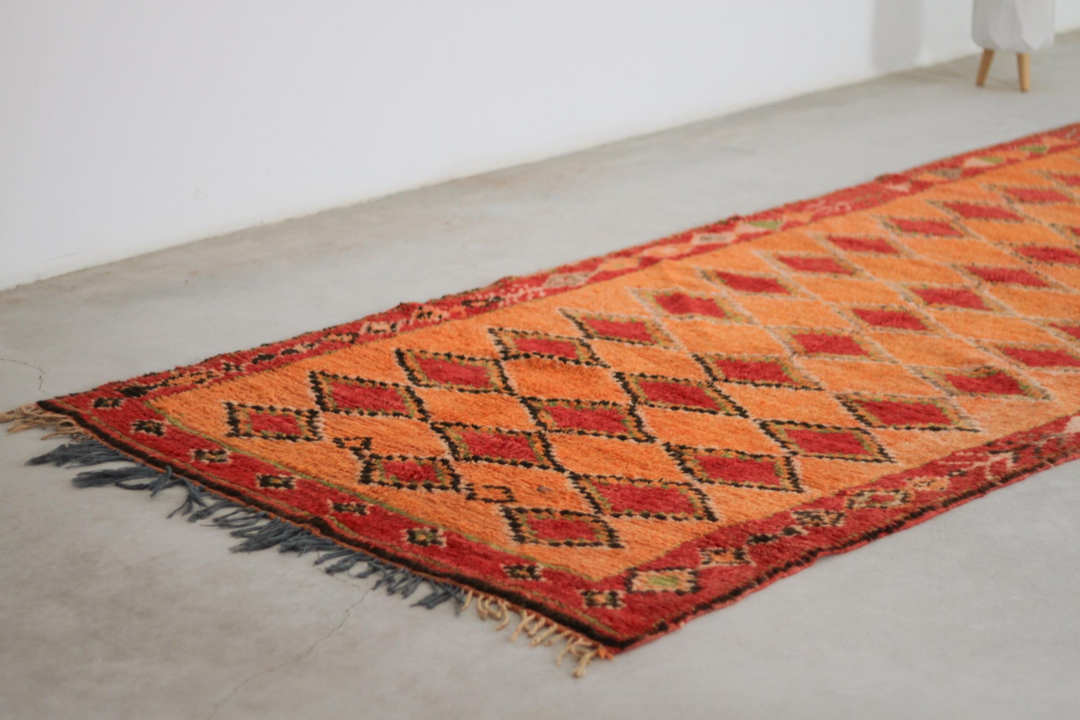Vintage Moroccan Rug – Handmade Wool Berber rug, 5x11 ft – Orange beni mguild rug