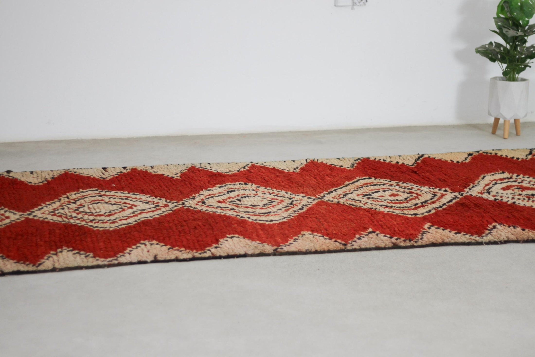 Vintage Moroccan Rug – Handmade Wool Berber rug, 5x11 ft – Red beni mguild rug