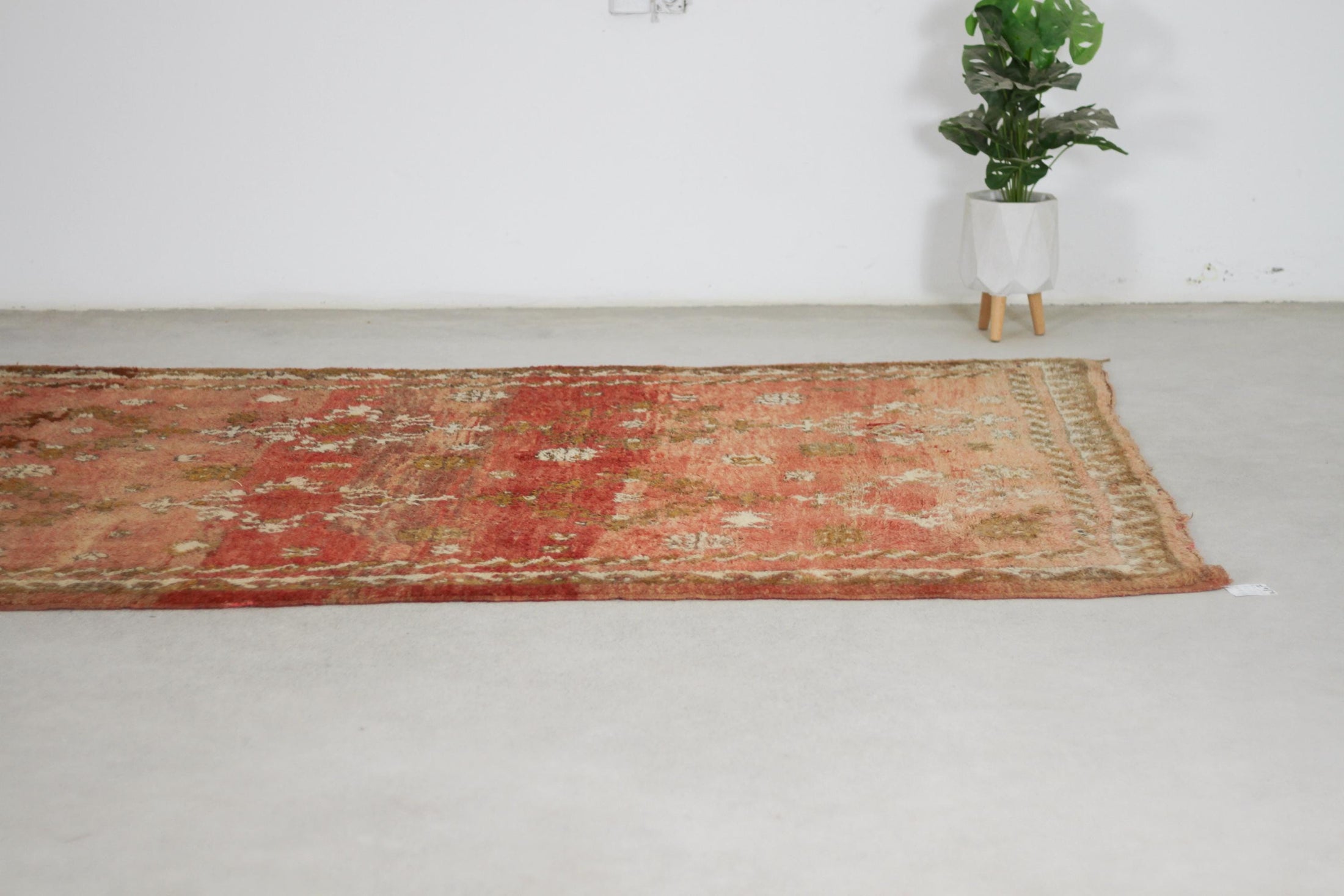 Vintage Moroccan Rug – Handmade Wool Berber rug, 6x10 ft – Brown beni mguild rug