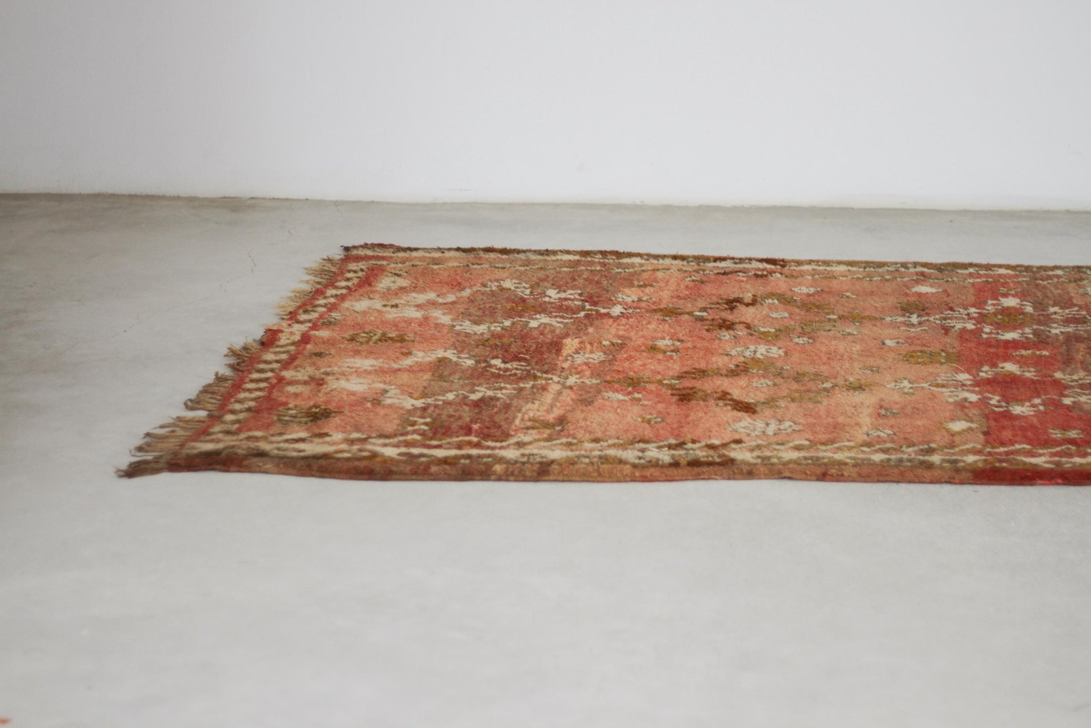 Vintage Moroccan Rug – Handmade Wool Berber rug, 6x10 ft – Brown beni mguild rug