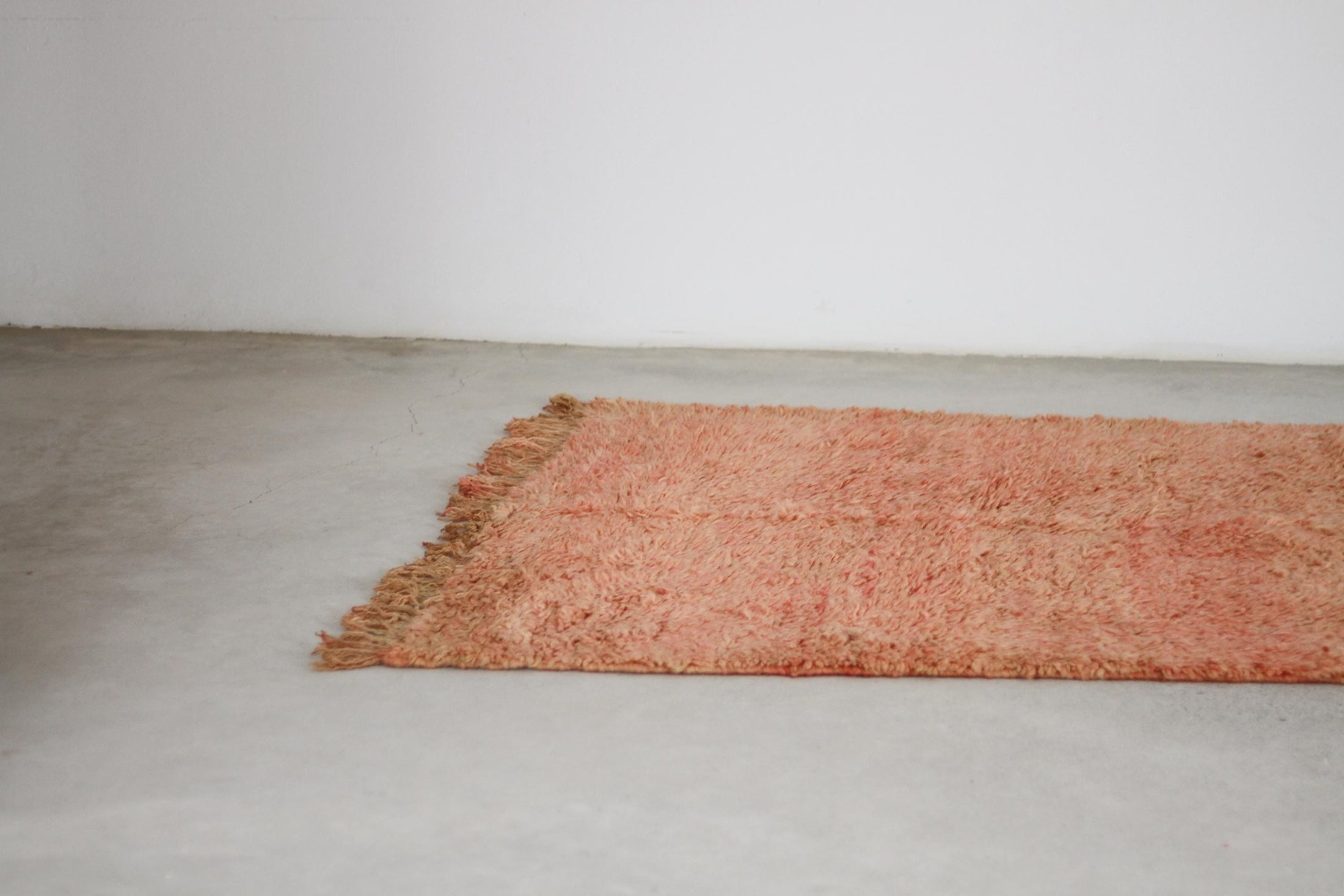 Vintage Moroccan Rug – Handmade Wool Berber rug, 5.5x11 ft – Pink beni mguild rug