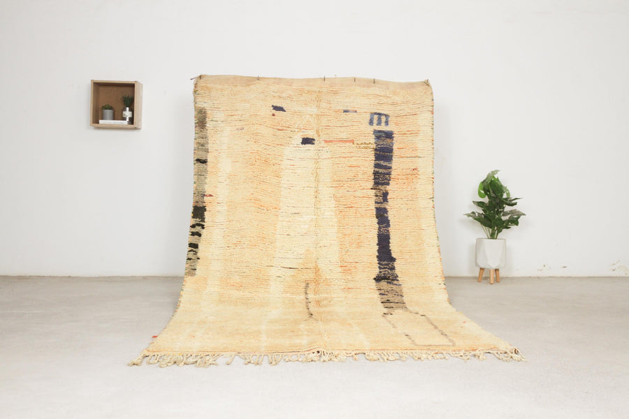 Peach Boujaad-style Moroccan rug No. bj-24, mostly plain field, full view