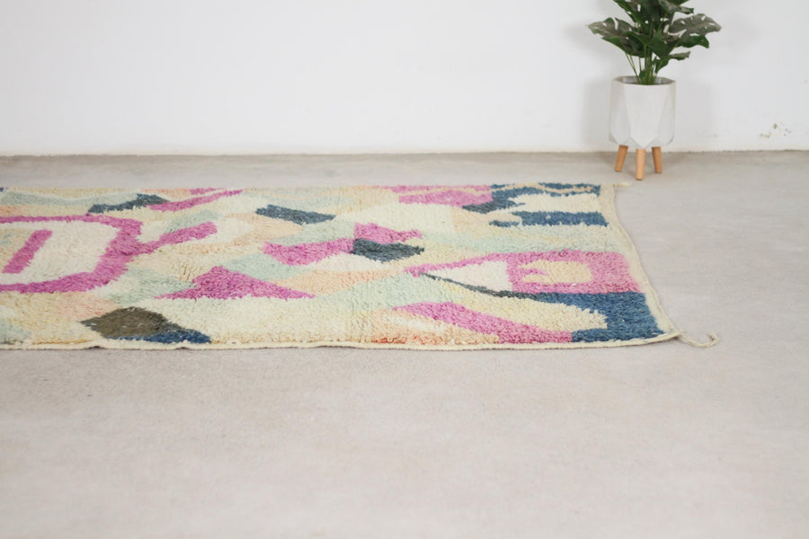 Cream and Pink Boujaad-Style Moroccan Rug, 5'3" x 8'2" – No. bj-22