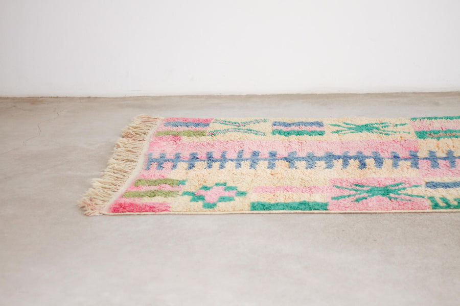 Cream and Pink Boujaad-Style Moroccan Rug, 5'0" x 8'0" – No. bj-11