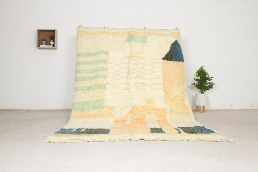 Cream Boujaad-style Moroccan rug No. bj-18, abstract free composition, full view