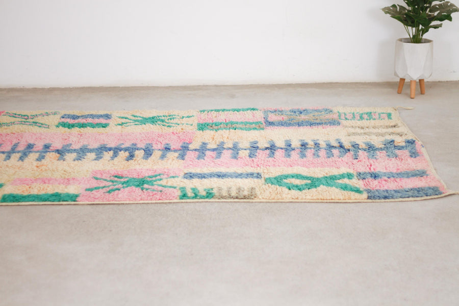 Cream and Pink Boujaad-Style Moroccan Rug, 5'0" x 8'0" – No. bj-11